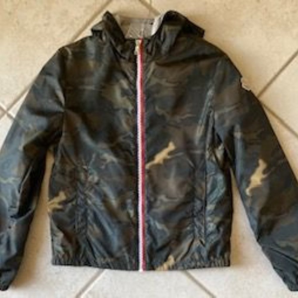EUC Boys Girls size 12 MONCLER Camouflage CAMO Windbreaker Zip-Front Jacket